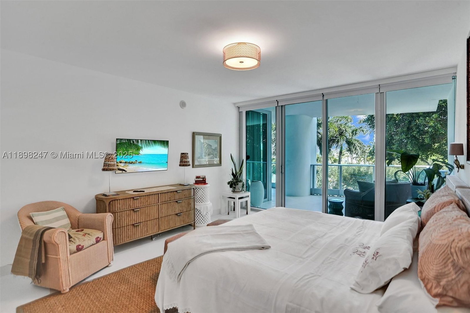 Real estate property located at 2627 Bayshore Dr #506, Miami-dade, Grovenor House Condo, Coconut Grove, FL