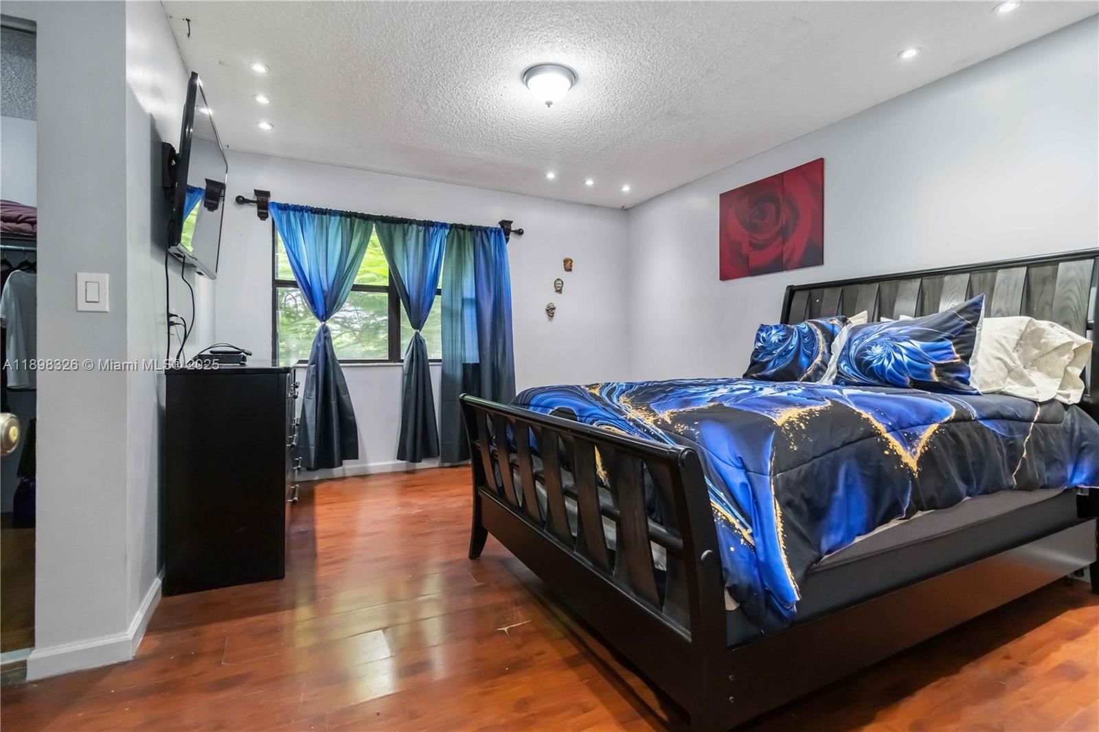 Real estate property located at 230 106th Ter, Broward, Pembroke Pointe Sec One, Pembroke Pines, FL