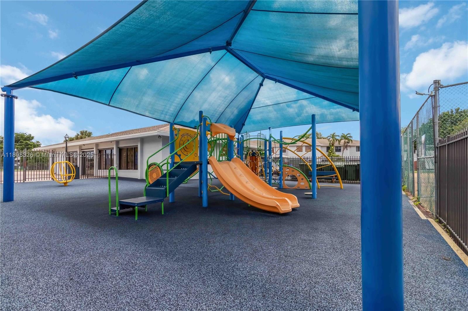 Real estate property located at 230 106th Ter, Broward, Pembroke Pointe Sec One, Pembroke Pines, FL