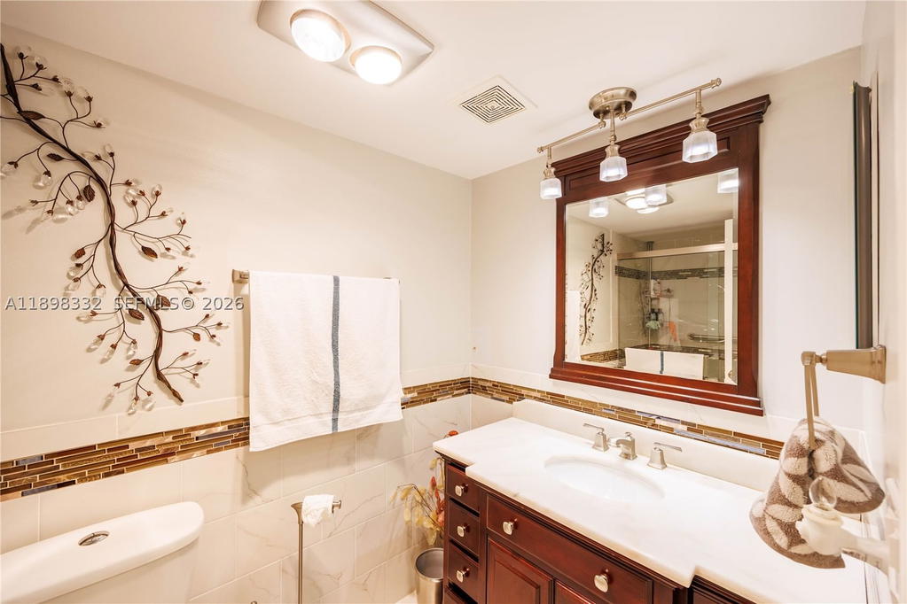 Real estate property located at 4750 22nd Ct #211, Broward, Castle Apartments 11 Cond, Lauderhill, FL