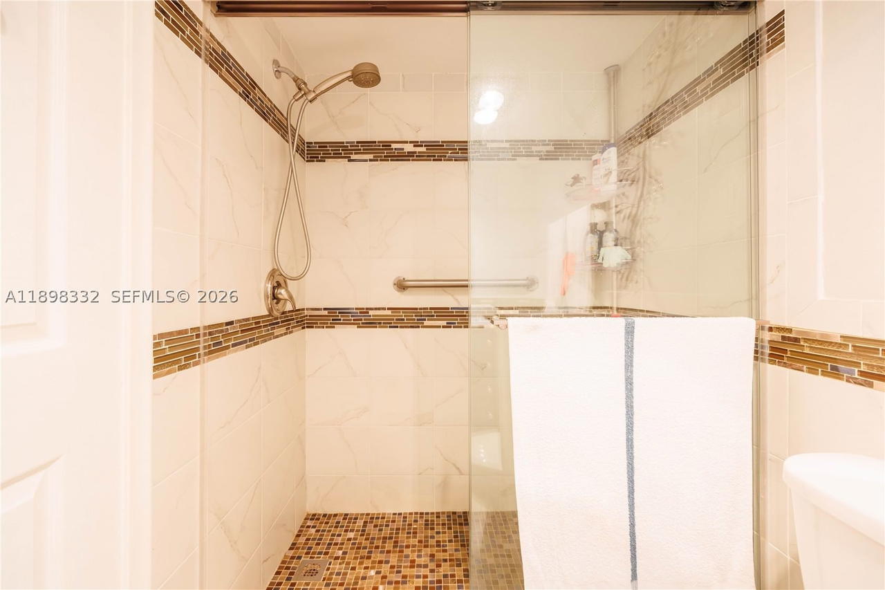 Real estate property located at 4750 22nd Ct #211, Broward, Castle Apartments 11 Cond, Lauderhill, FL