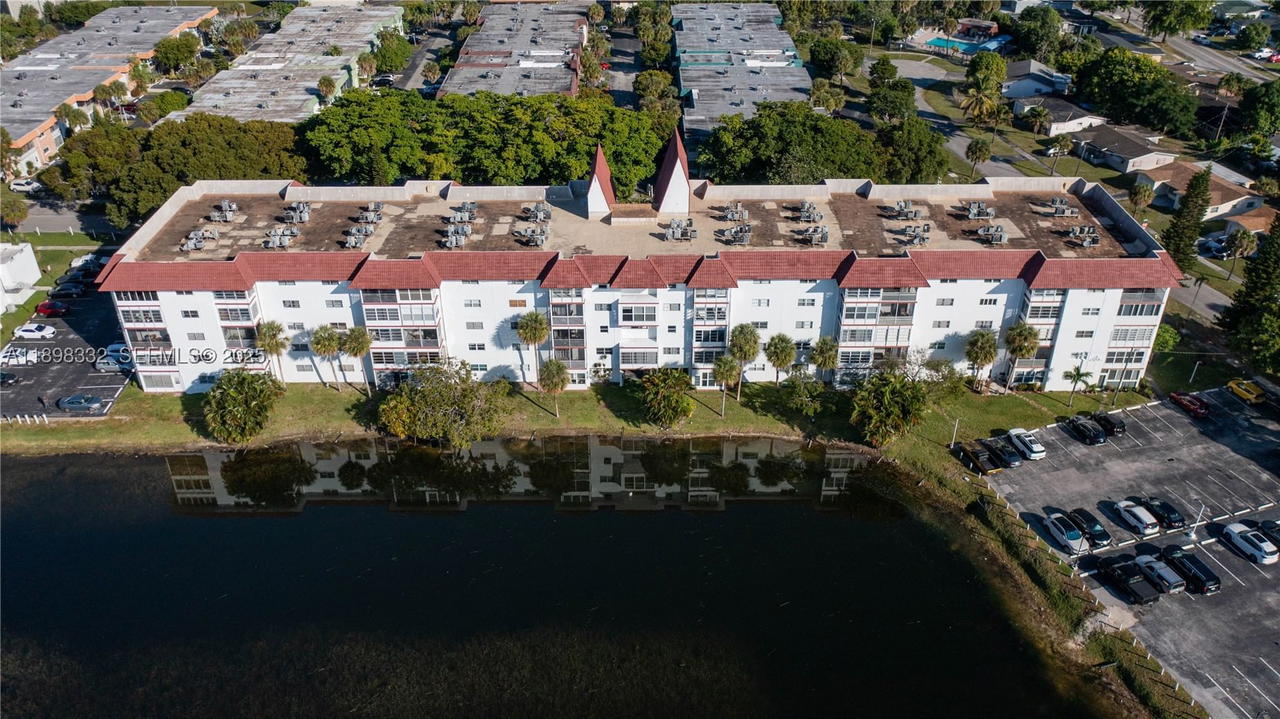 Real estate property located at 4750 22nd Ct #211, Broward, Castle Apartments 11 Cond, Lauderhill, FL