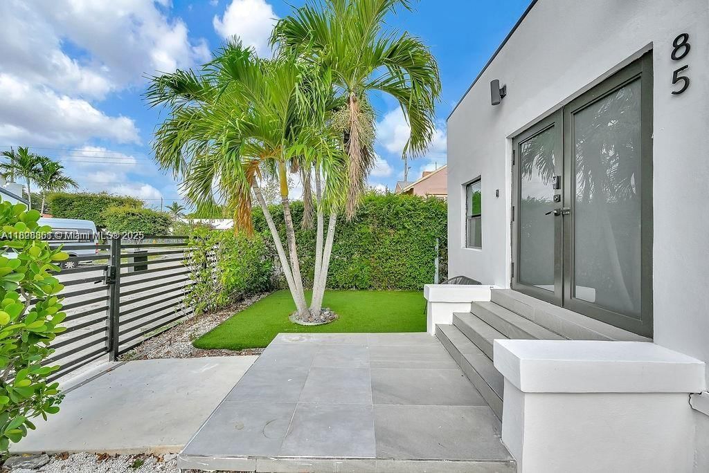 Real estate property located at 85 47th St, Miami-dade, Shadowlawn Extension Sub, Miami, FL
