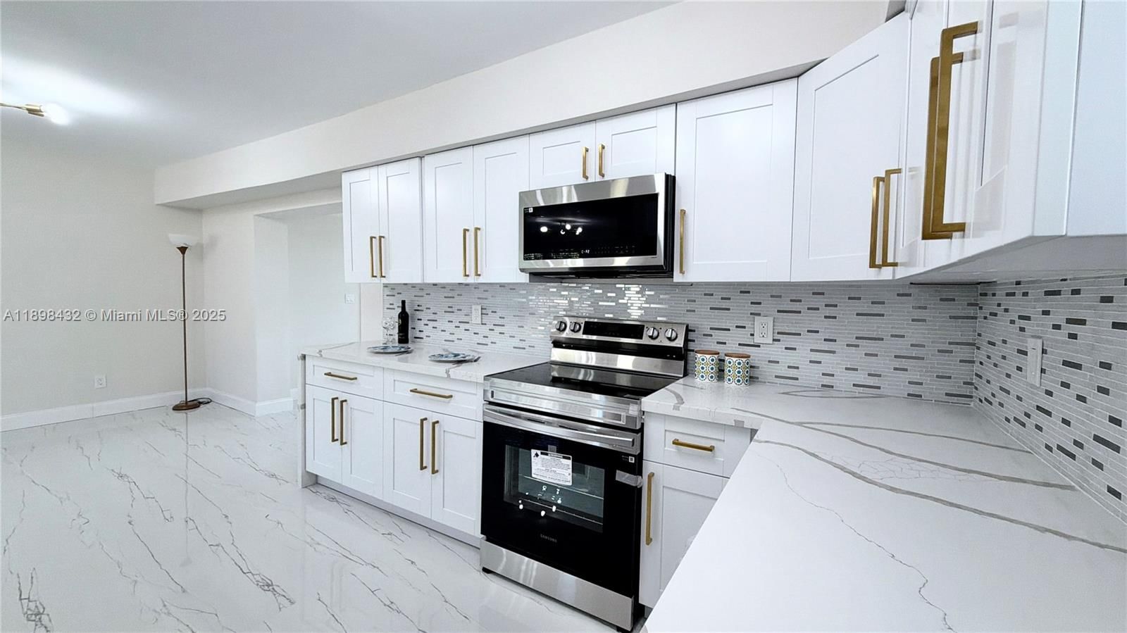 Real estate property located at 124 Harvard Rd, Broward, Miami Gardens Comm Sec, West Park, FL