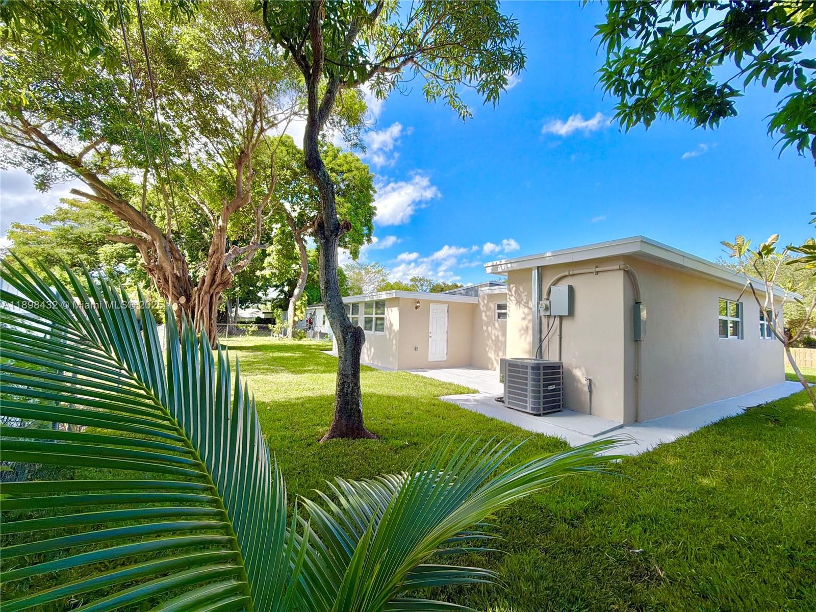 Real estate property located at 124 Harvard Rd, Broward, Miami Gardens Comm Sec, West Park, FL