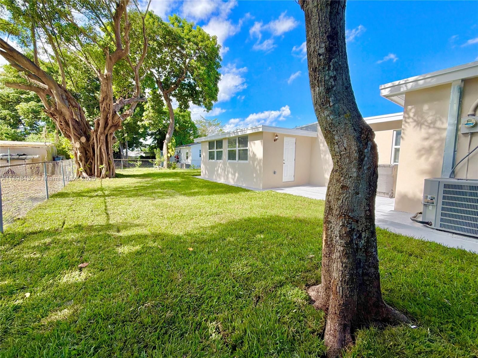 Real estate property located at 124 Harvard Rd, Broward, Miami Gardens Comm Sec, West Park, FL