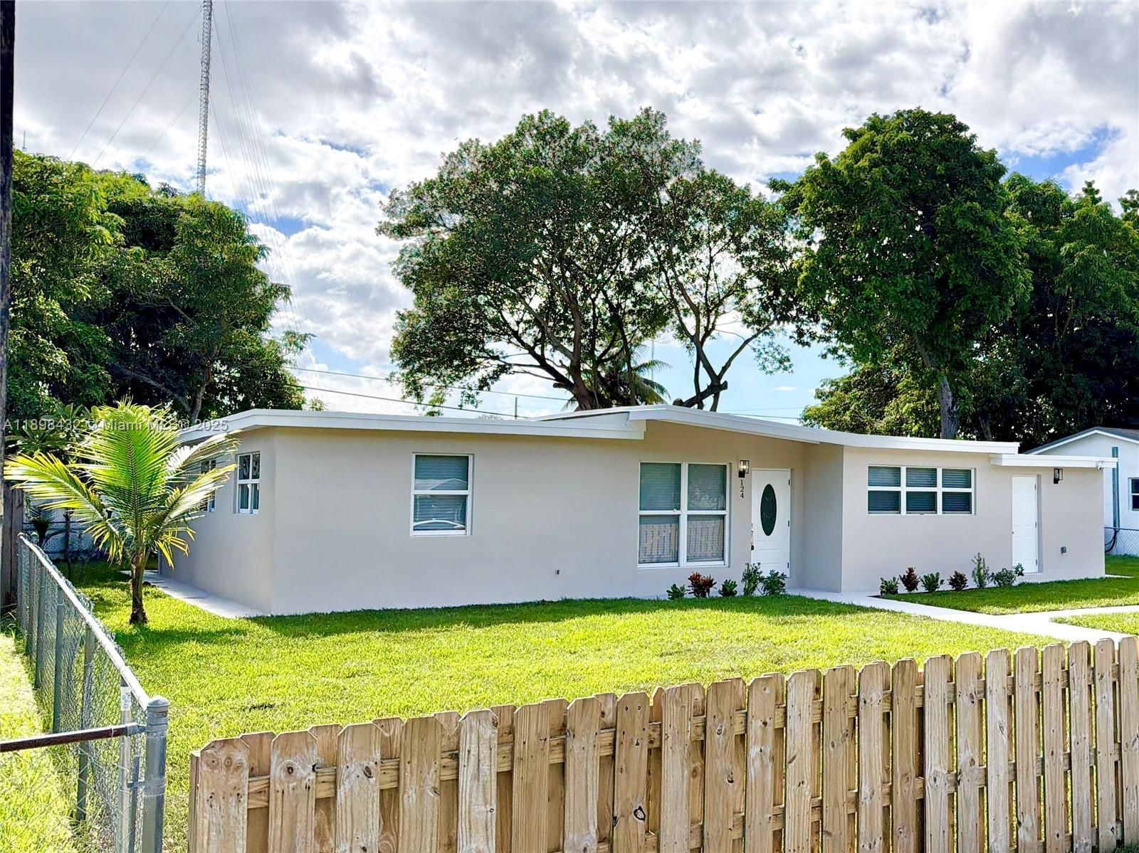 Real estate property located at 124 Harvard Rd, Broward, Miami Gardens Comm Sec, West Park, FL