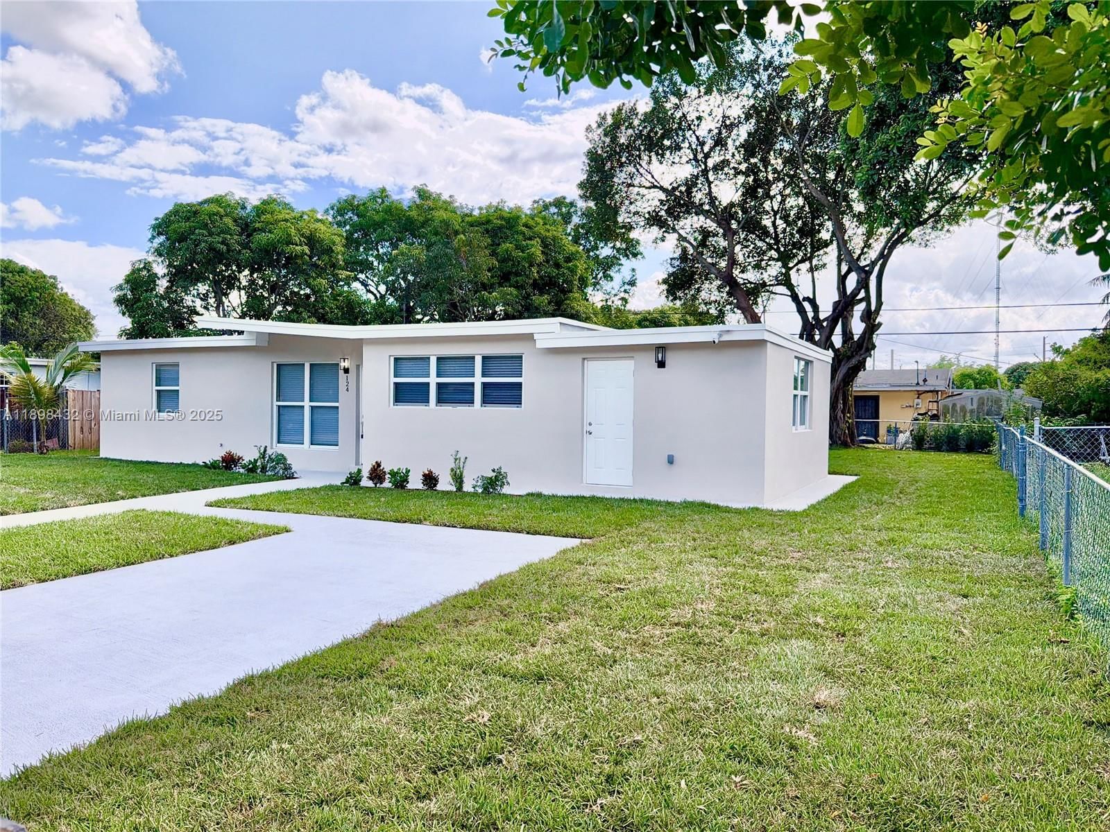 Real estate property located at 124 Harvard Rd, Broward, Miami Gardens Comm Sec, West Park, FL