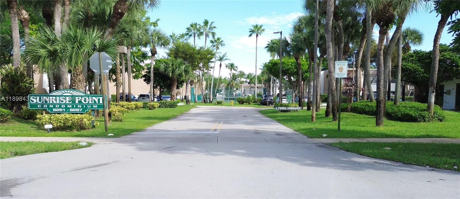 Real estate property located at 8267 128th St #215, Miami-dade, Sunrise Point Condo, Pinecrest, FL