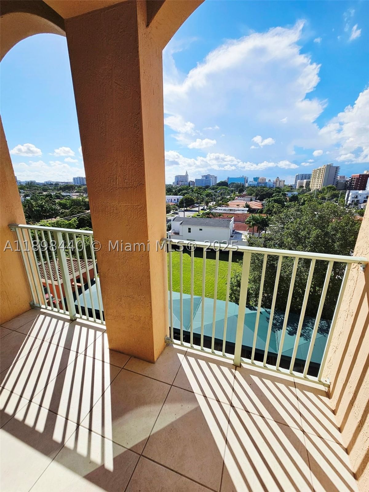Real estate property located at 2280 32nd Ave #511, Miami-dade, Shamrock By The Gables, Miami, FL