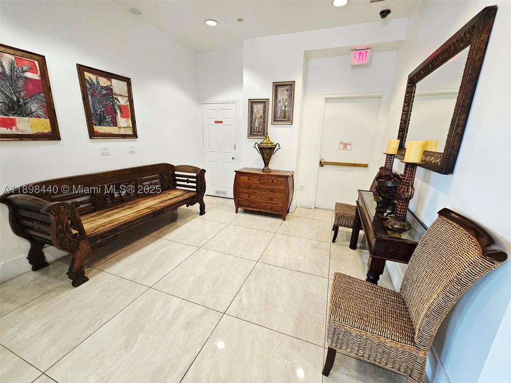 Real estate property located at 2280 32nd Ave #511, Miami-dade, Shamrock By The Gables, Miami, FL