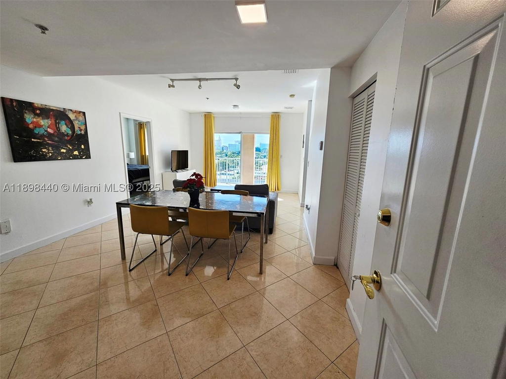 Real estate property located at 2280 32nd Ave #511, Miami-dade, Shamrock By The Gables, Miami, FL