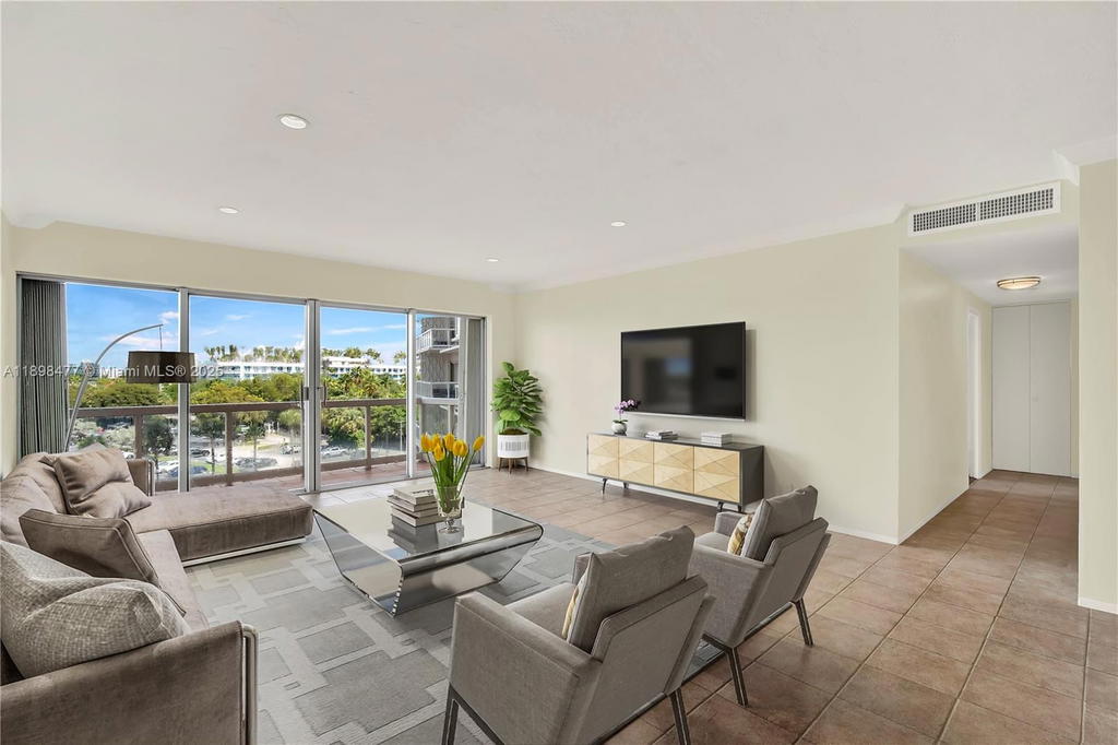 Real estate property located at 2451 Brickell Ave #6N, Miami-dade, Brickell Townhouse Condo, Miami, FL