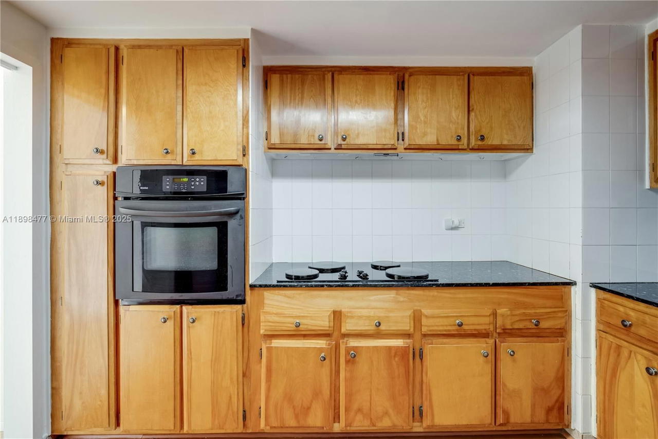 Real estate property located at 2451 Brickell Ave #6N, Miami-dade, Brickell Townhouse Condo, Miami, FL