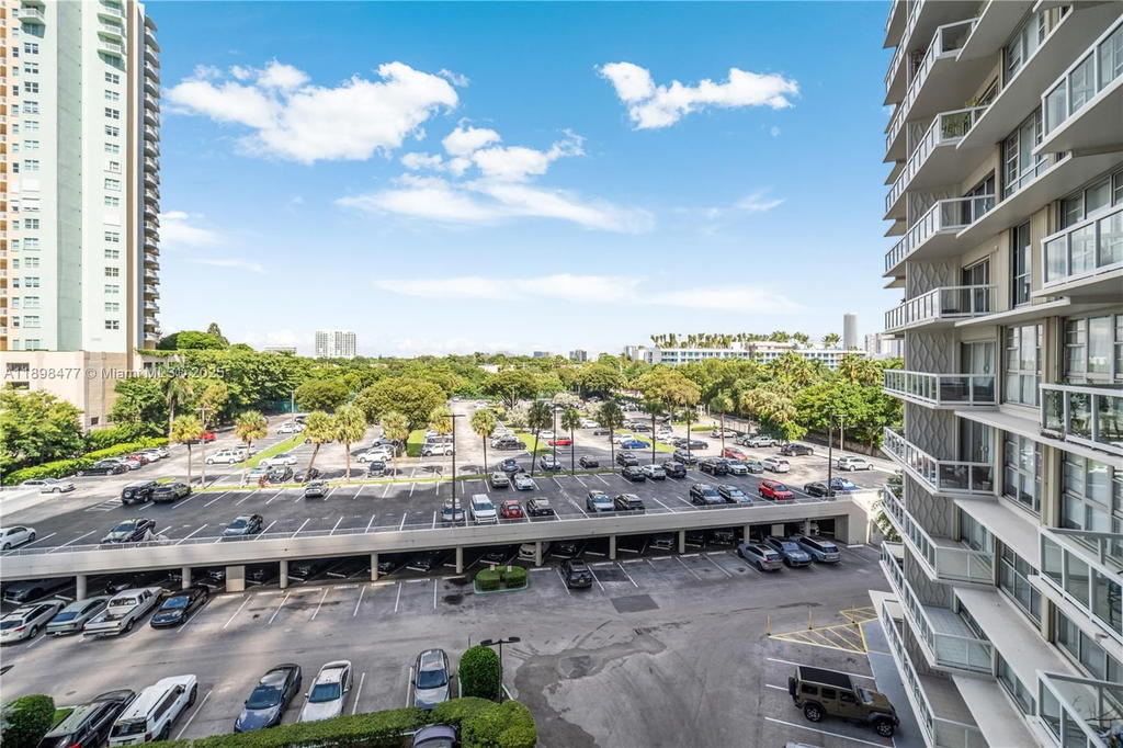 Real estate property located at 2451 Brickell Ave #6N, Miami-dade, Brickell Townhouse Condo, Miami, FL