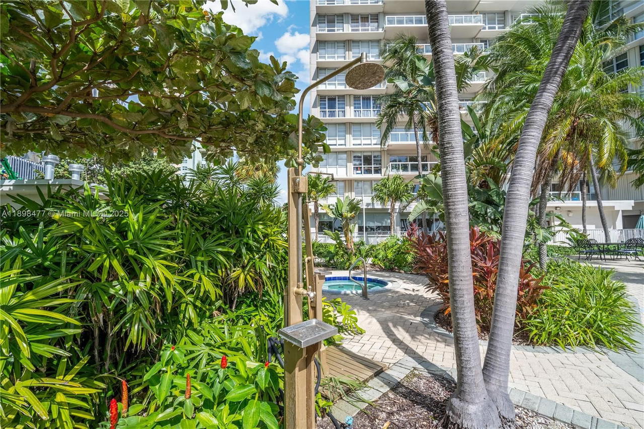 Real estate property located at 2451 Brickell Ave #6N, Miami-dade, Brickell Townhouse Condo, Miami, FL