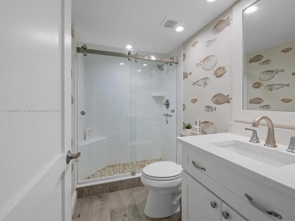 Real estate property located at 136 Lakeshore Dr PH-13, Palm Beach, Old Port Cove Condo Two, North Palm Beach, FL