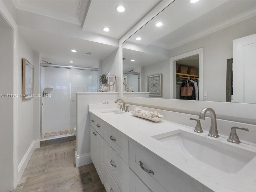 Real estate property located at 136 Lakeshore Dr PH-13, Palm Beach, Old Port Cove Condo Two, North Palm Beach, FL