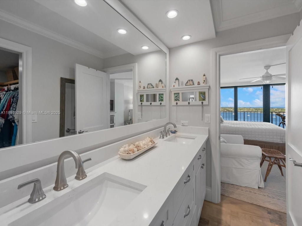 Real estate property located at 136 Lakeshore Dr PH-13, Palm Beach, Old Port Cove Condo Two, North Palm Beach, FL