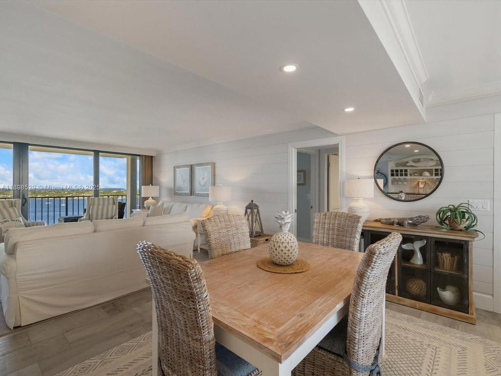 Real estate property located at 136 Lakeshore Dr PH-13, Palm Beach, Old Port Cove Condo Two, North Palm Beach, FL