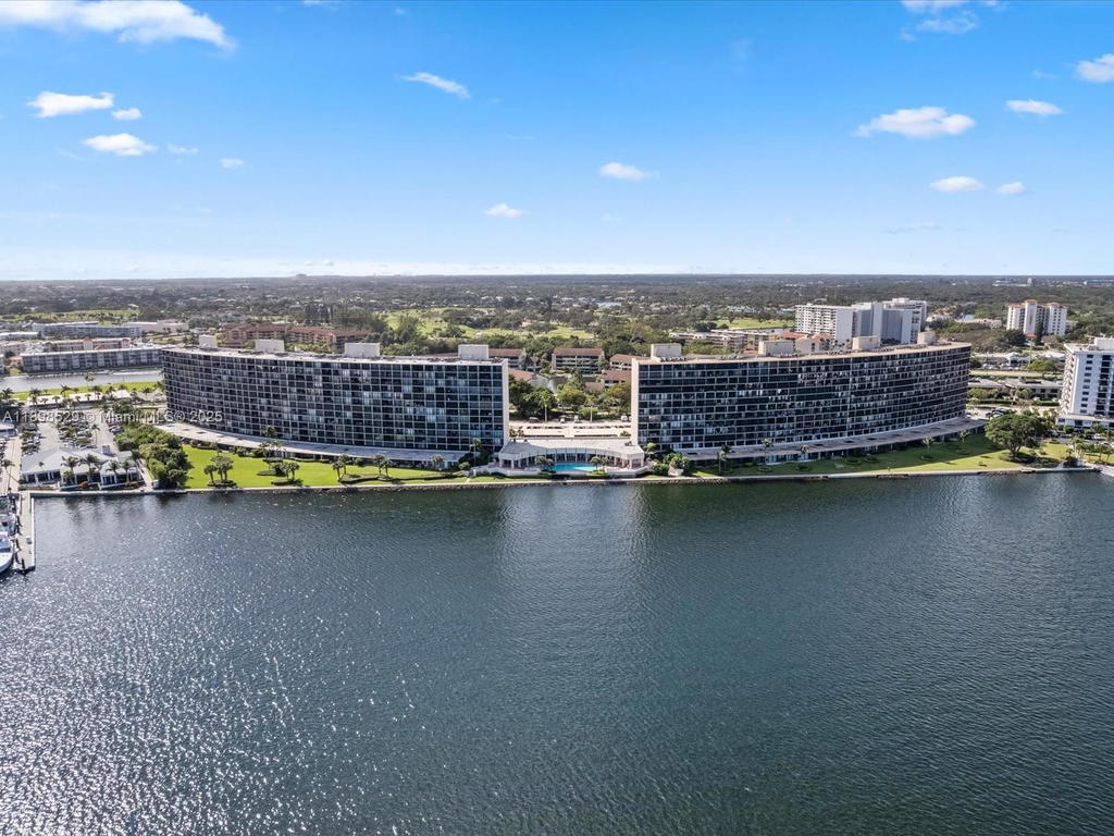 Real estate property located at 136 Lakeshore Dr PH-13, Palm Beach, Old Port Cove Condo Two, North Palm Beach, FL