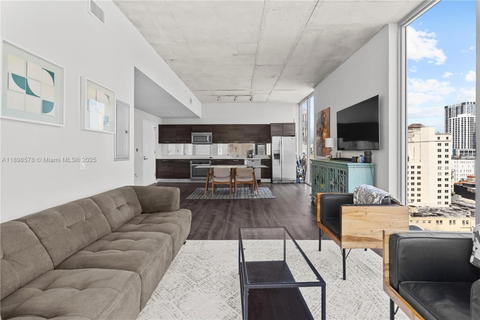 Real estate property located at 151 1st St #1402, Miami-dade, Centro Condo, Miami, FL
