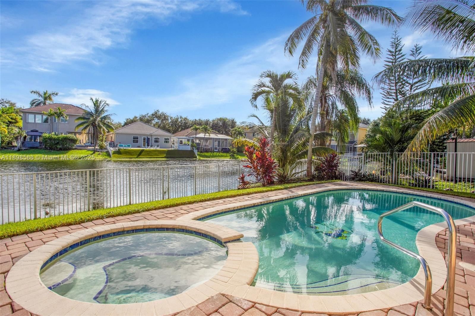 Real estate property located at 2929 134th Ave, Broward, Pod 10 At Monarch Lakes, Miramar, FL