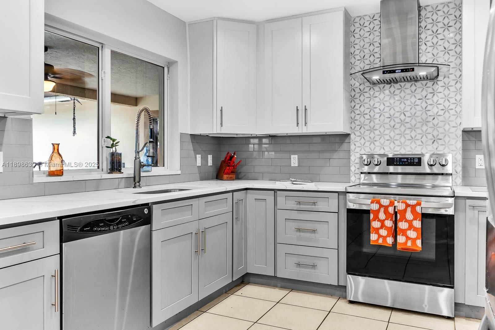 Real estate property located at 3439 Cleveland St, Broward, Hollywood Hills, Hollywood, FL
