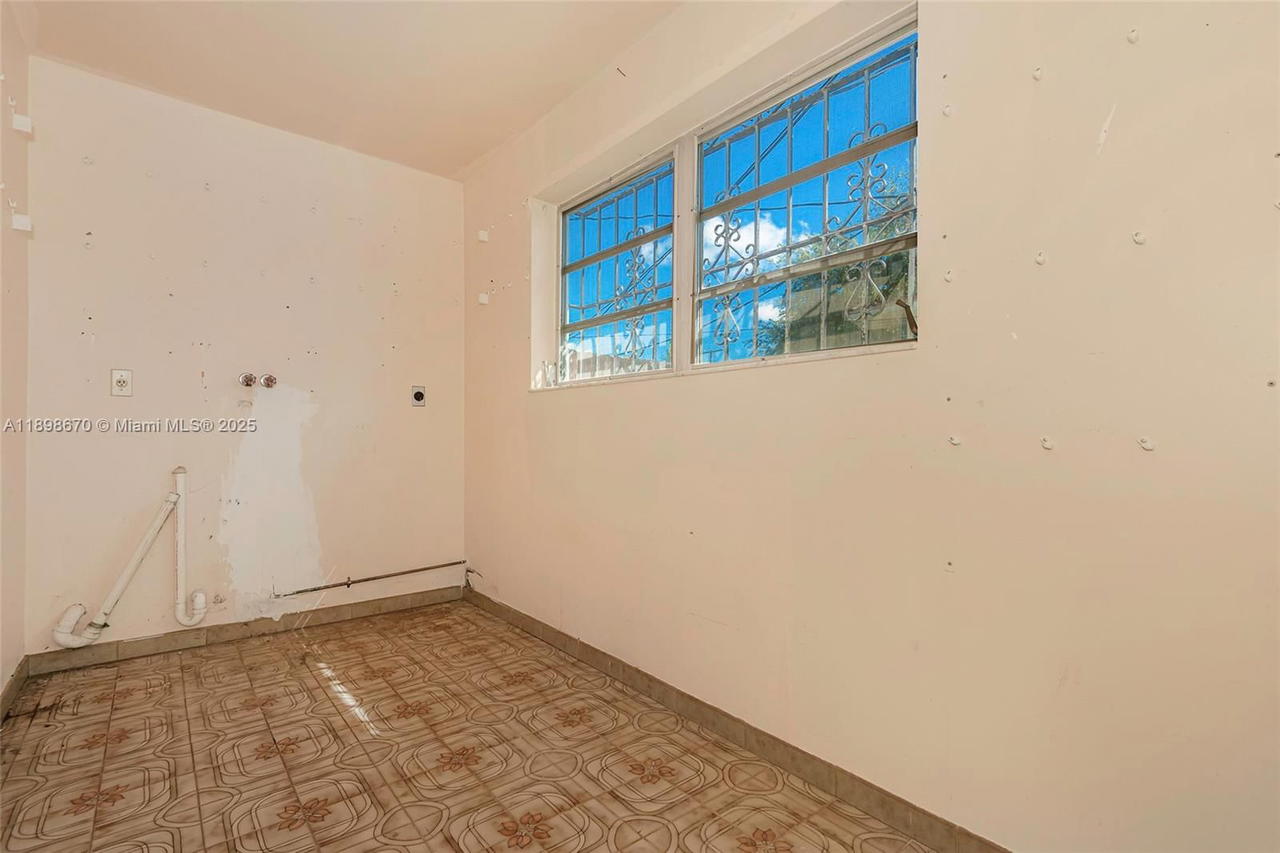 Real estate property located at 5271 1st St, Miami-dade, Map Of Fifteen Lots A, Miami, FL
