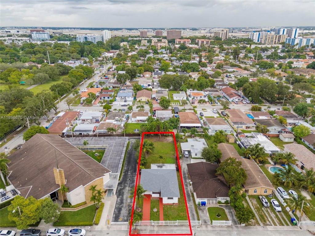 Real estate property located at 5271 1st St, Miami-dade, Map Of Fifteen Lots A, Miami, FL