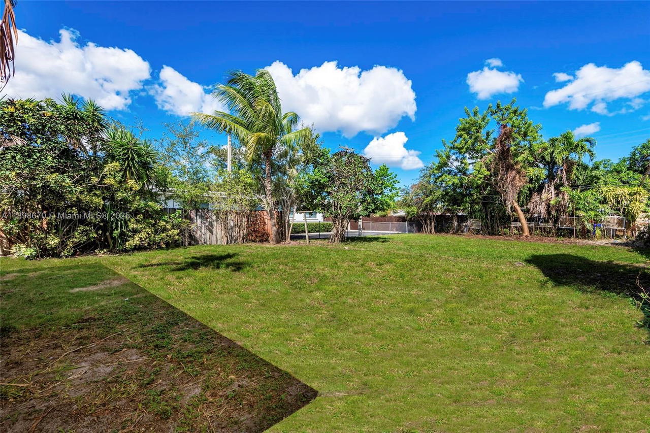 Real estate property located at 5271 1st St, Miami-dade, Map Of Fifteen Lots A, Miami, FL