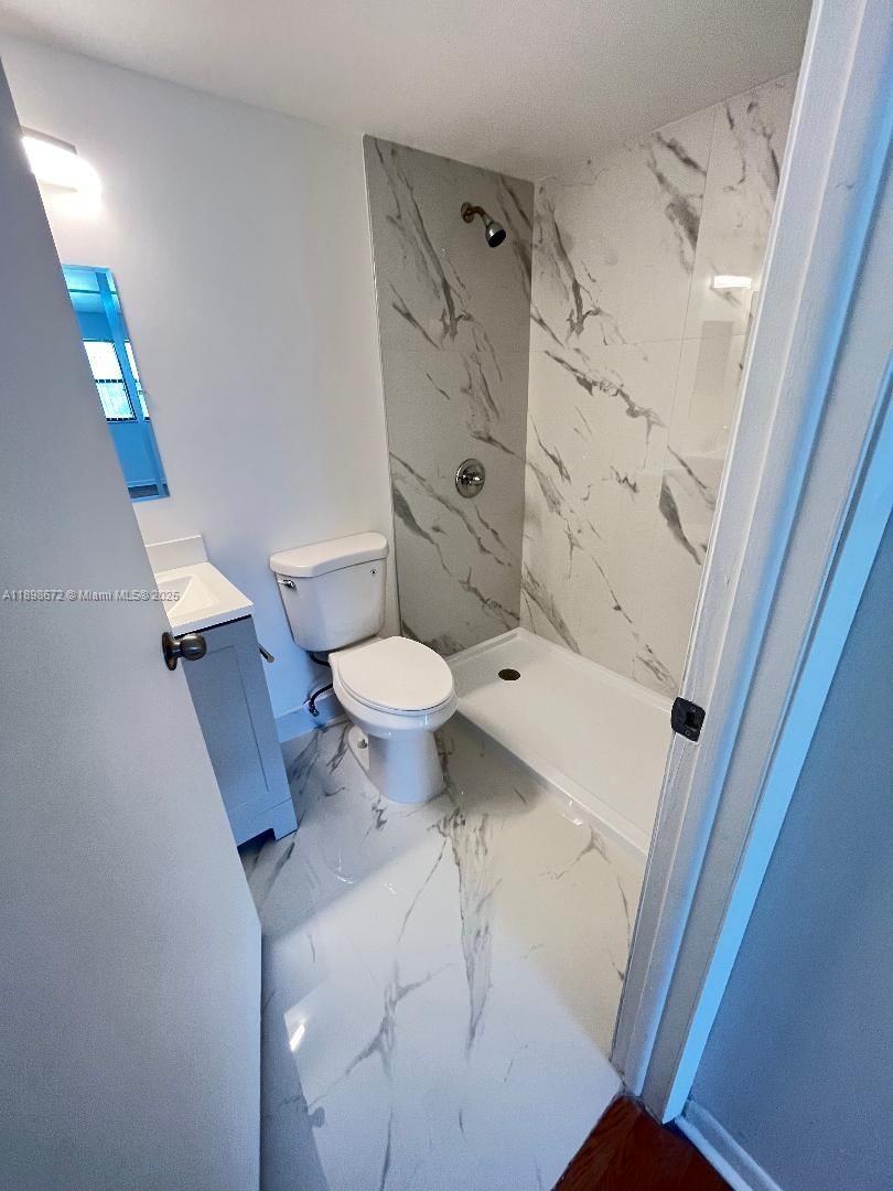 Real estate property located at 7090 179th St #102, Miami-dade, Villa Bellini Condo, Hialeah, FL