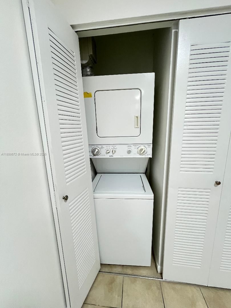 Real estate property located at 7090 179th St #102, Miami-dade, Villa Bellini Condo, Hialeah, FL