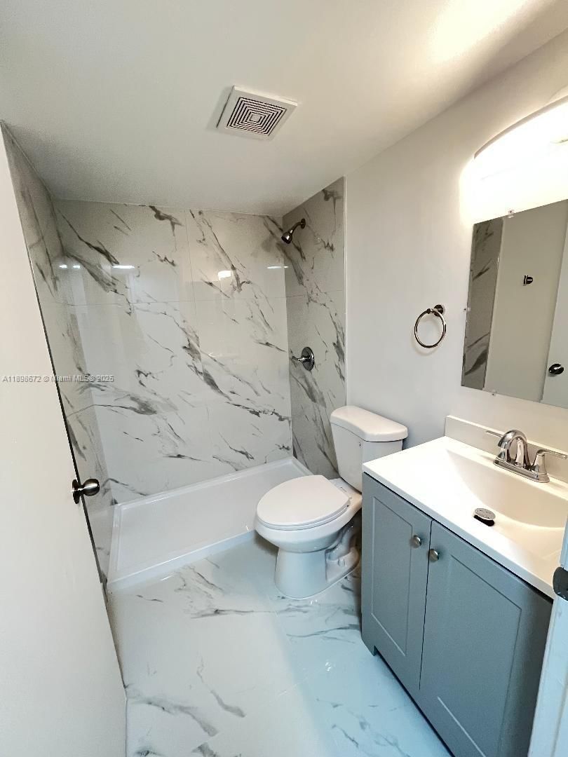 Real estate property located at 7090 179th St #102, Miami-dade, Villa Bellini Condo, Hialeah, FL