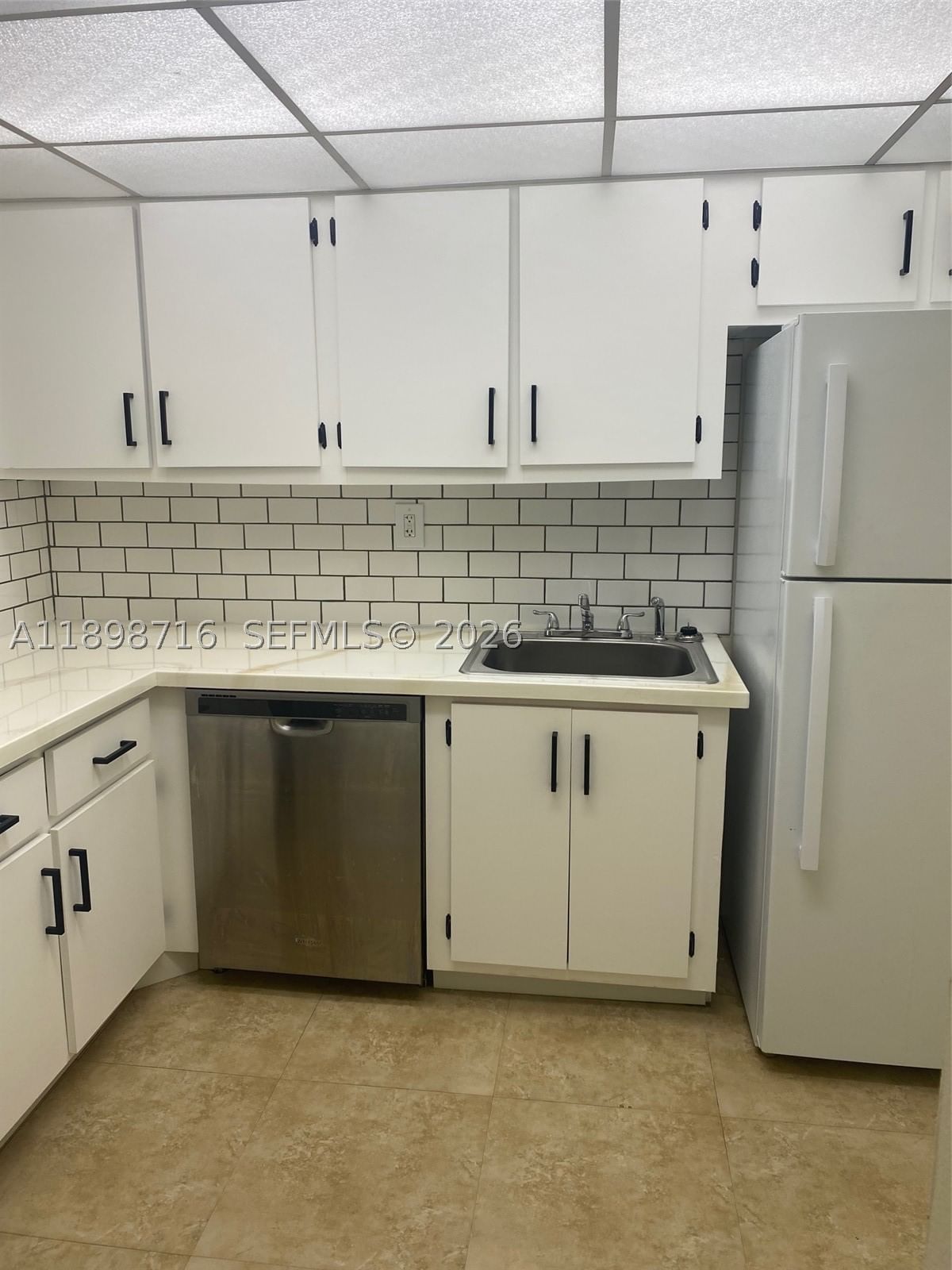 Real estate property located at 1000 Parkview Dr #427, Broward, Oceanview Park Condo, Hallandale Beach, FL