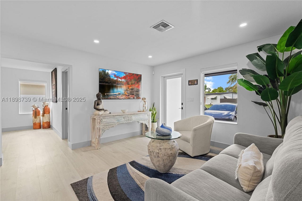 Real estate property located at 11350 57th St, Miami-dade, Westwood Lake 9th Addn, Miami, FL
