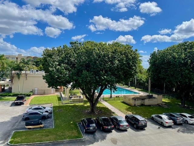 Real estate property located at 9350 Fontainebleau Blvd #408, Miami-dade, The Fountains At Fontaine, Miami, FL