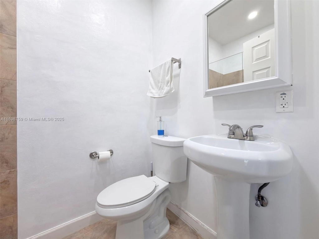 Real estate property located at 6340 14th Ave, Miami-dade, Westhaven Heights 1st Add, Hialeah, FL