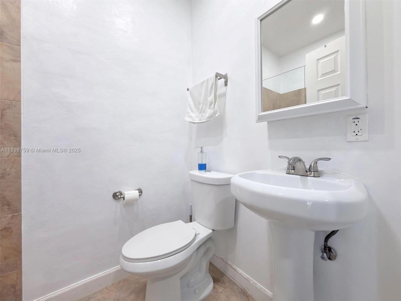 Real estate property located at 6340 14th Ave, Miami-dade, Westhaven Heights 1st Add, Hialeah, FL