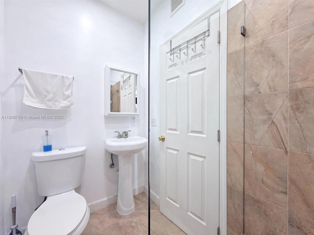 Real estate property located at 6340 14th Ave, Miami-dade, Westhaven Heights 1st Add, Hialeah, FL