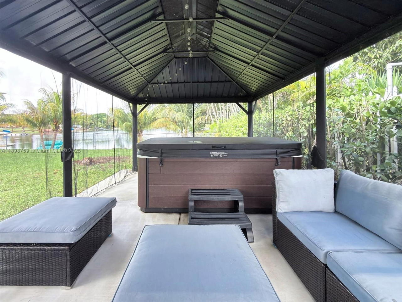 Real estate property located at 6340 14th Ave, Miami-dade, Westhaven Heights 1st Add, Hialeah, FL