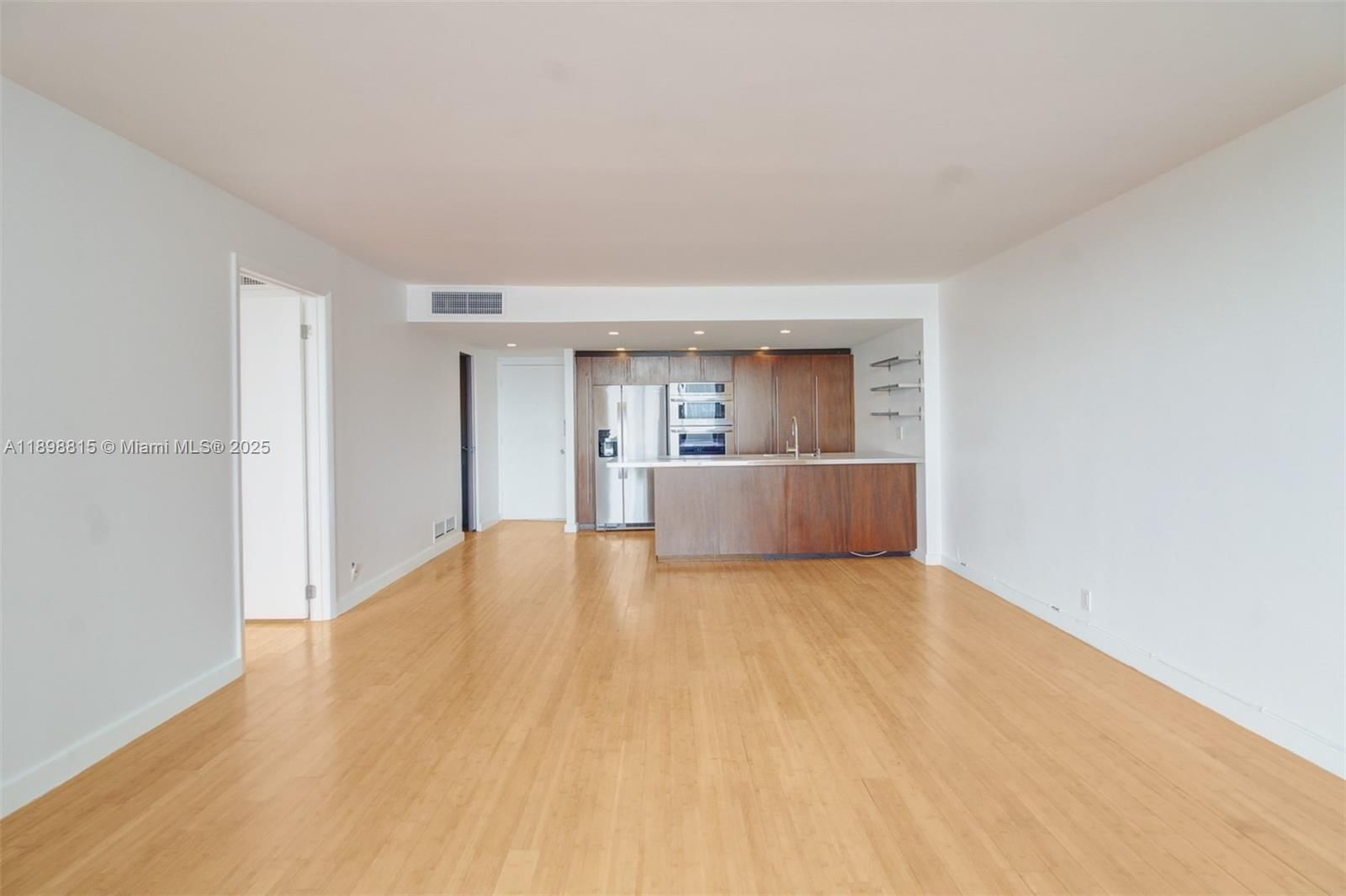 Real estate property located at 5 Island Ave #4E, Miami-dade, Island Terrace Condo, Miami Beach, FL