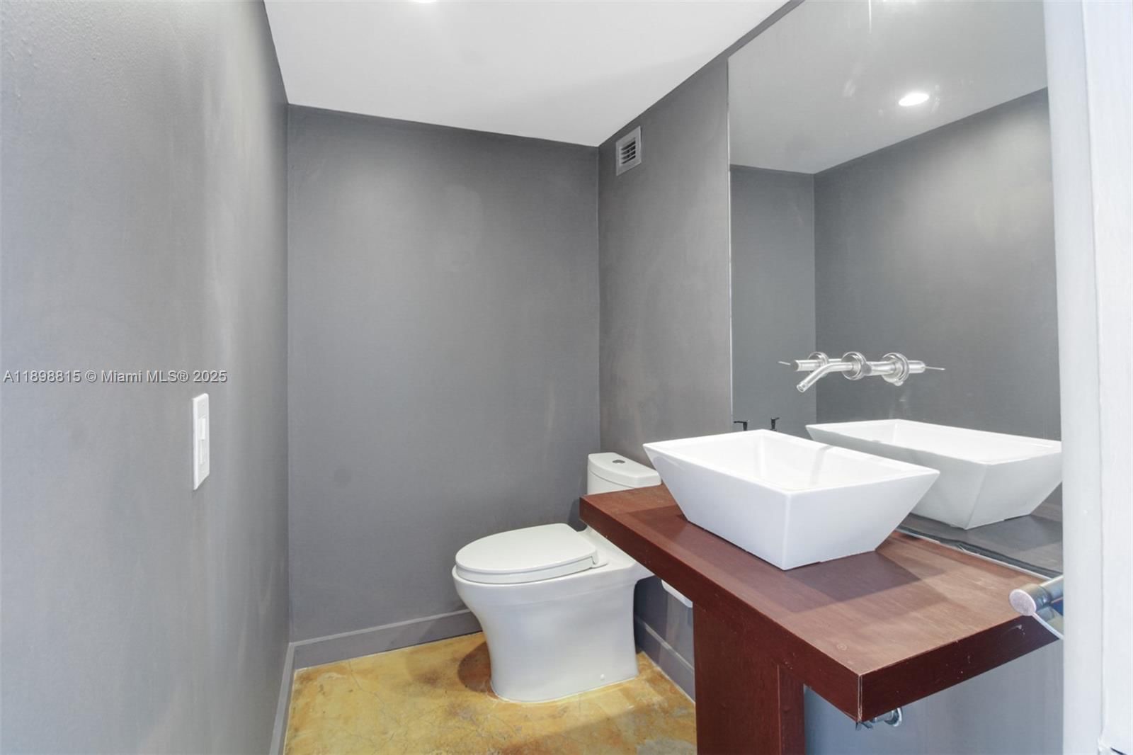 Real estate property located at 5 Island Ave #4E, Miami-dade, Island Terrace Condo, Miami Beach, FL