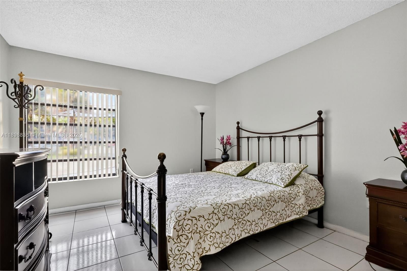 Real estate property located at 5900 127th Ave #3113, Miami-dade, Miller Gardens Condo, Miami, FL