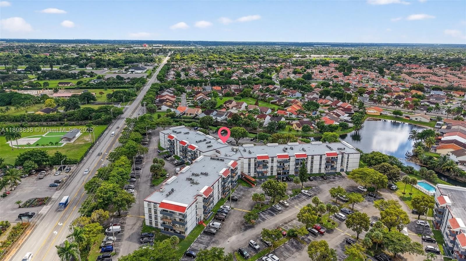 Real estate property located at 5900 127th Ave #3113, Miami-dade, Miller Gardens Condo, Miami, FL
