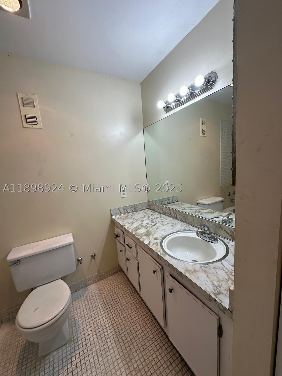 Real estate property located at 2051 46th Ave F102, Broward, Newport At Lauderhill Con, Lauderhill, FL