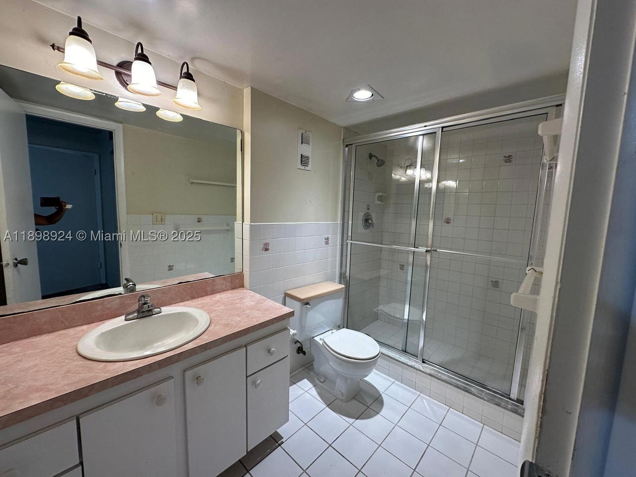 Real estate property located at 2051 46th Ave F102, Broward, Newport At Lauderhill Con, Lauderhill, FL
