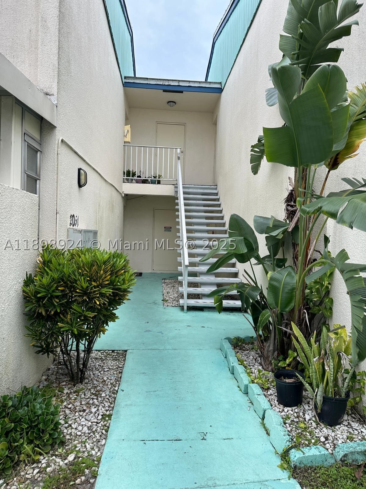 Real estate property located at 2051 46th Ave F102, Broward, Newport At Lauderhill Con, Lauderhill, FL