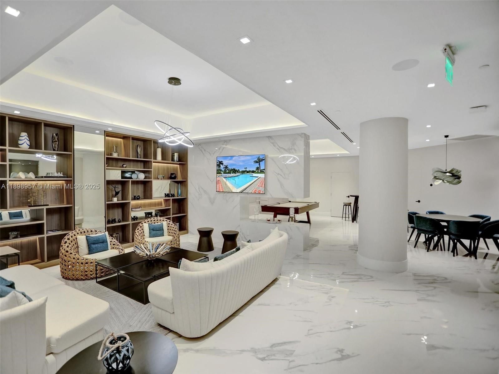 Real estate property located at 1000 ISLAND Blvd #302, Miami-dade, Williams Island, Aventura, FL