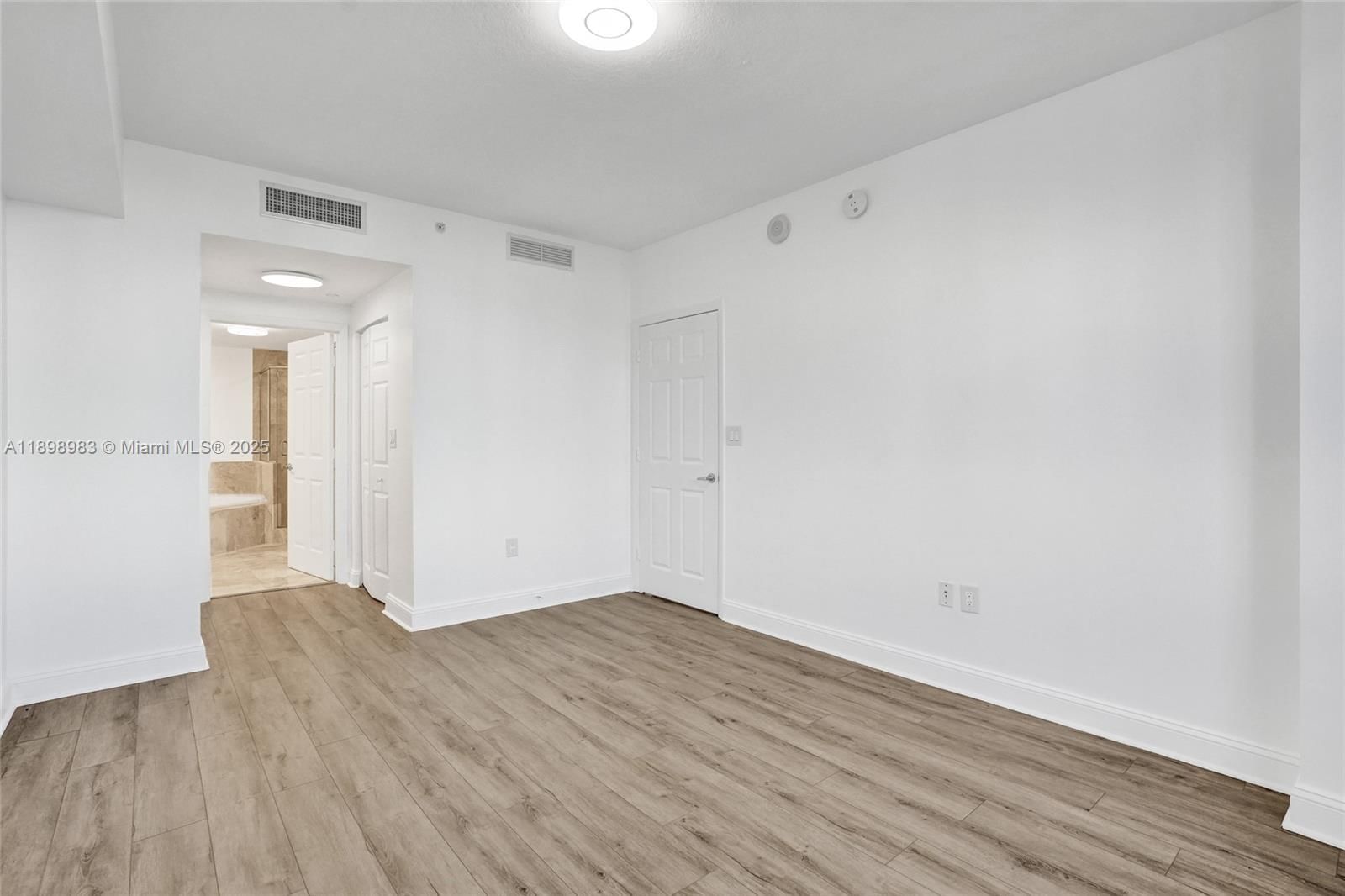 Real estate property located at 510 84th Ave #518, Broward, Veranda Condo, Plantation, FL